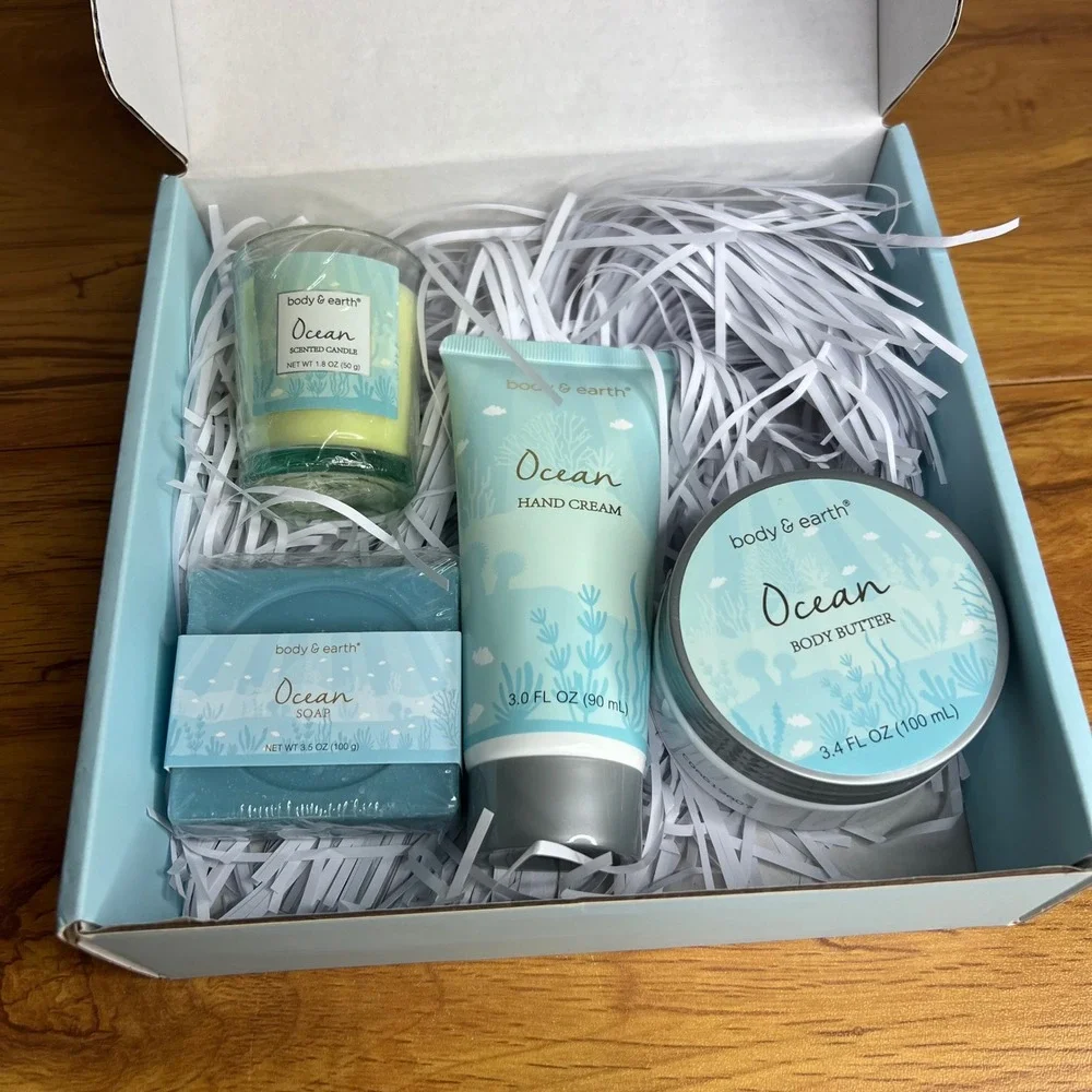 Body & Earth Ocean Scented 4-Piece Bath Body Spa Set‎ Travel NEW